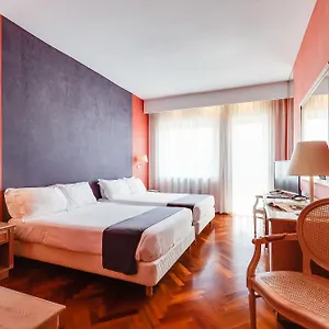 **** Otel Culture Capodimonte İtalya